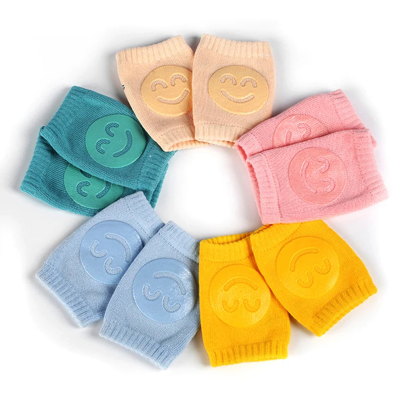 Close-up of the elastic band on the knee pads