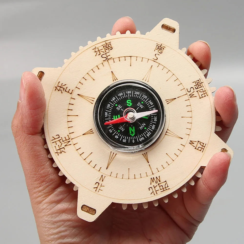 Wooden pieces, gears and tools included in the kit