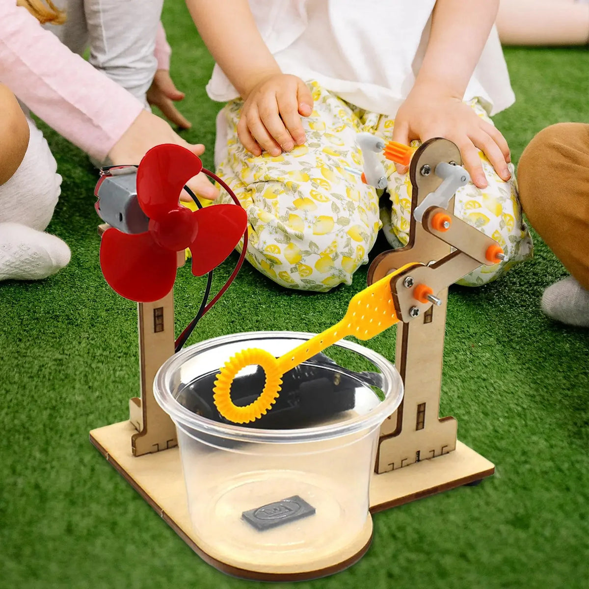 ערכות מדע קטנות מעץ להרכבה – 8 פרויקטים – תמונה 4