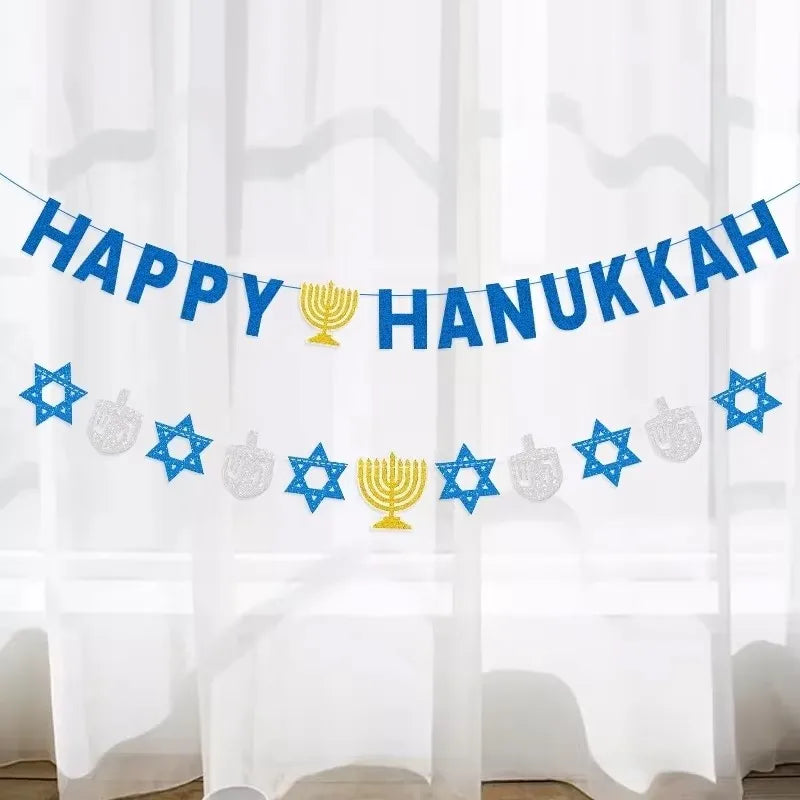 באנר "Happy Hanukkah" ושרשרת סמלי חנוכה – כחול, כסף וזהב – תמונה 4