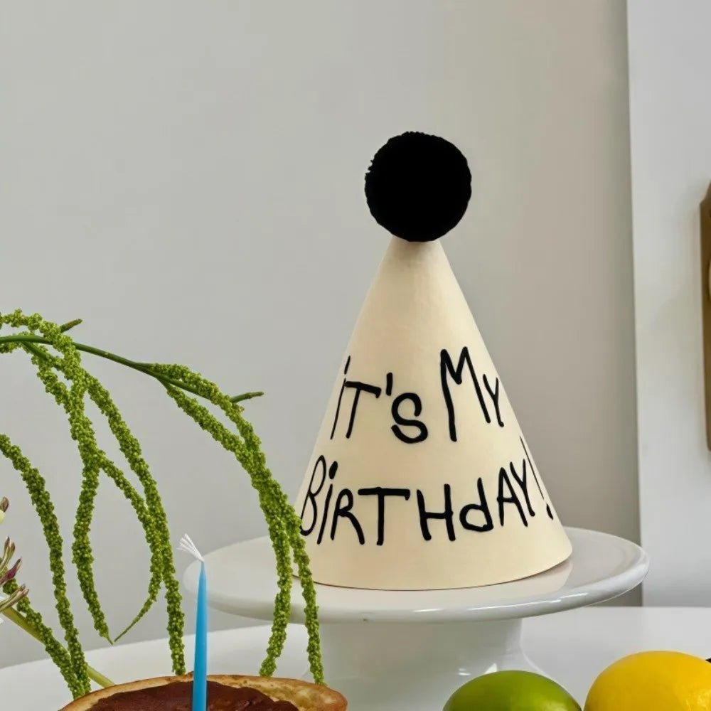 כובע מסיבה ליום הולדת עם פונפון – בד בעיצוב מצויר ביד, 11 דגמים