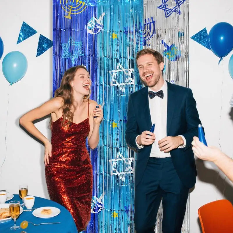 וילון גשם מנצנץ לחנוכה – רקע לצילומים בכחול וכסף, 1×2 מטר