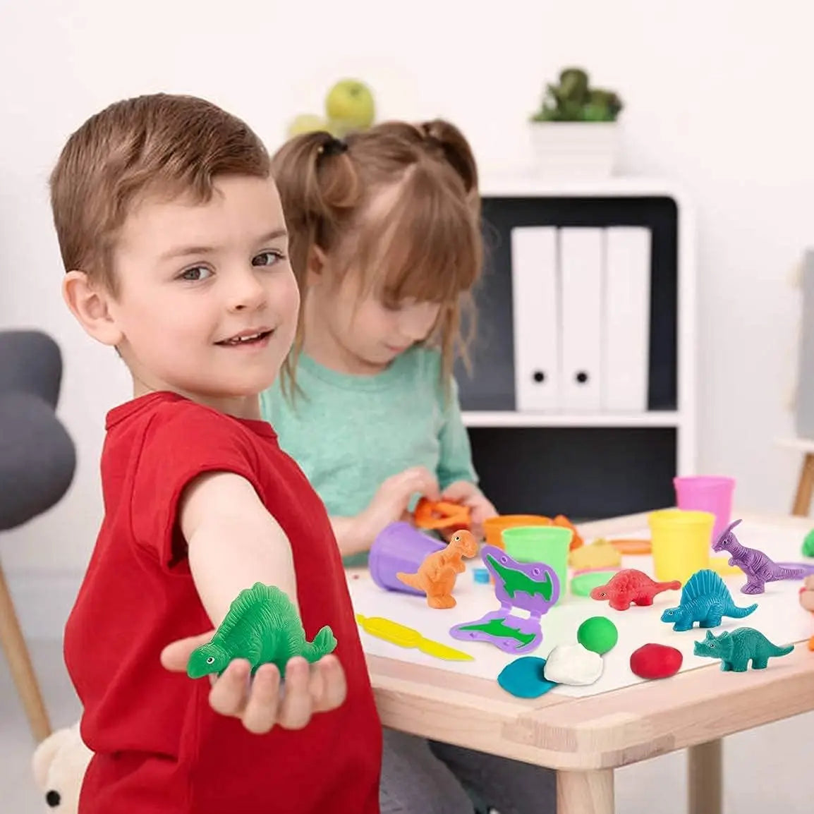 ערכת בצק משחק עם 6 תבניות דינוזאורים – תמונה 5