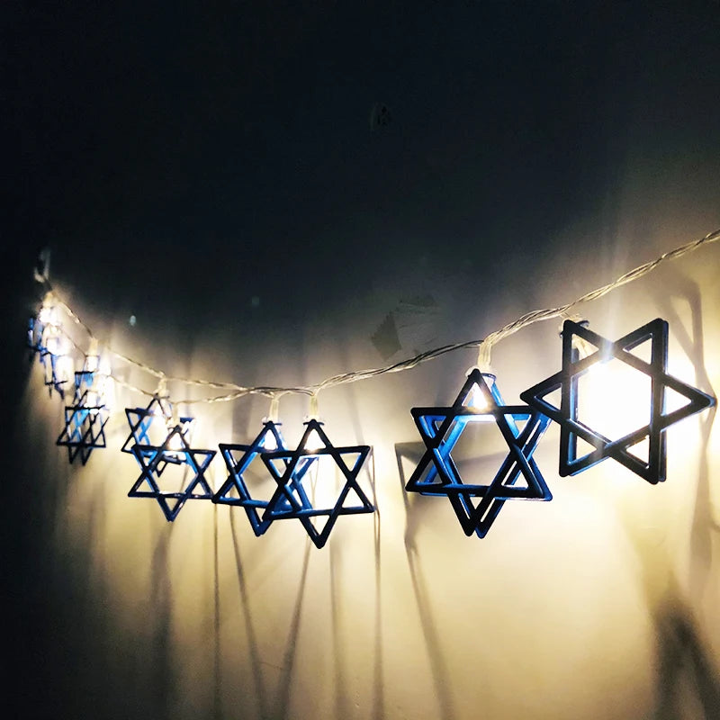 שרשרת אורות לחנוכה – מגני דוד או חנוכיות, בכחול או בזהב – תמונה 4