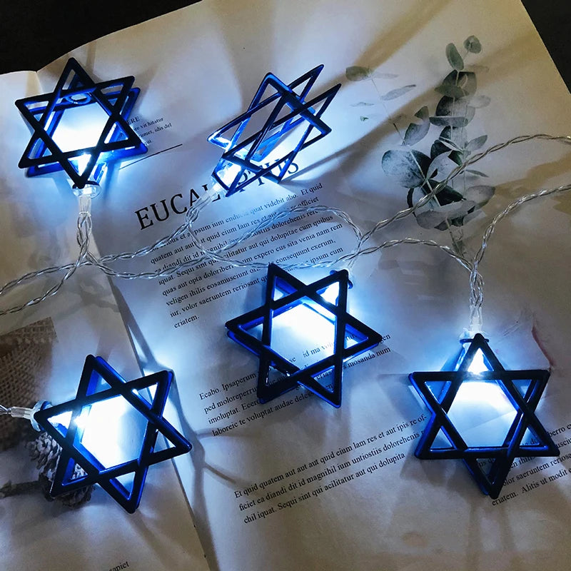 שרשרת אורות לחנוכה – מגני דוד או חנוכיות, בכחול או בזהב – תמונה 6