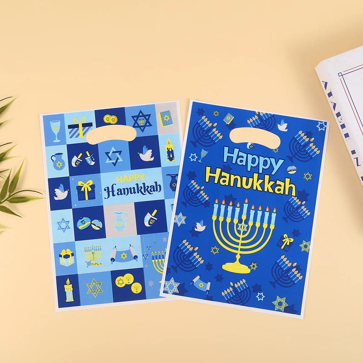 50 שקיות הפתעה לחנוכה עם ידית – 18×25 ס״מ – תמונה 3