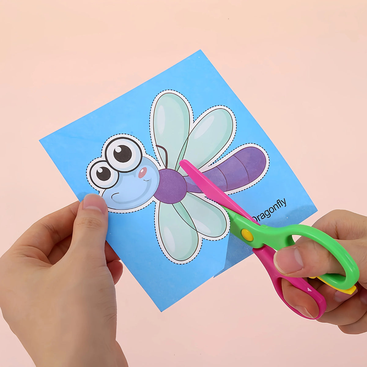 חוברת גזירה לילדים – 96 דפים ומספריים בטוחים – תמונה 5