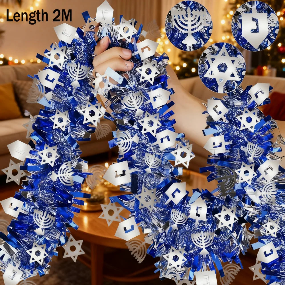 שרשרת טינסל כחול-כסף לחנוכה עם מגני דוד, חנוכיות וסביבונים – 2 מטר – תמונה 2